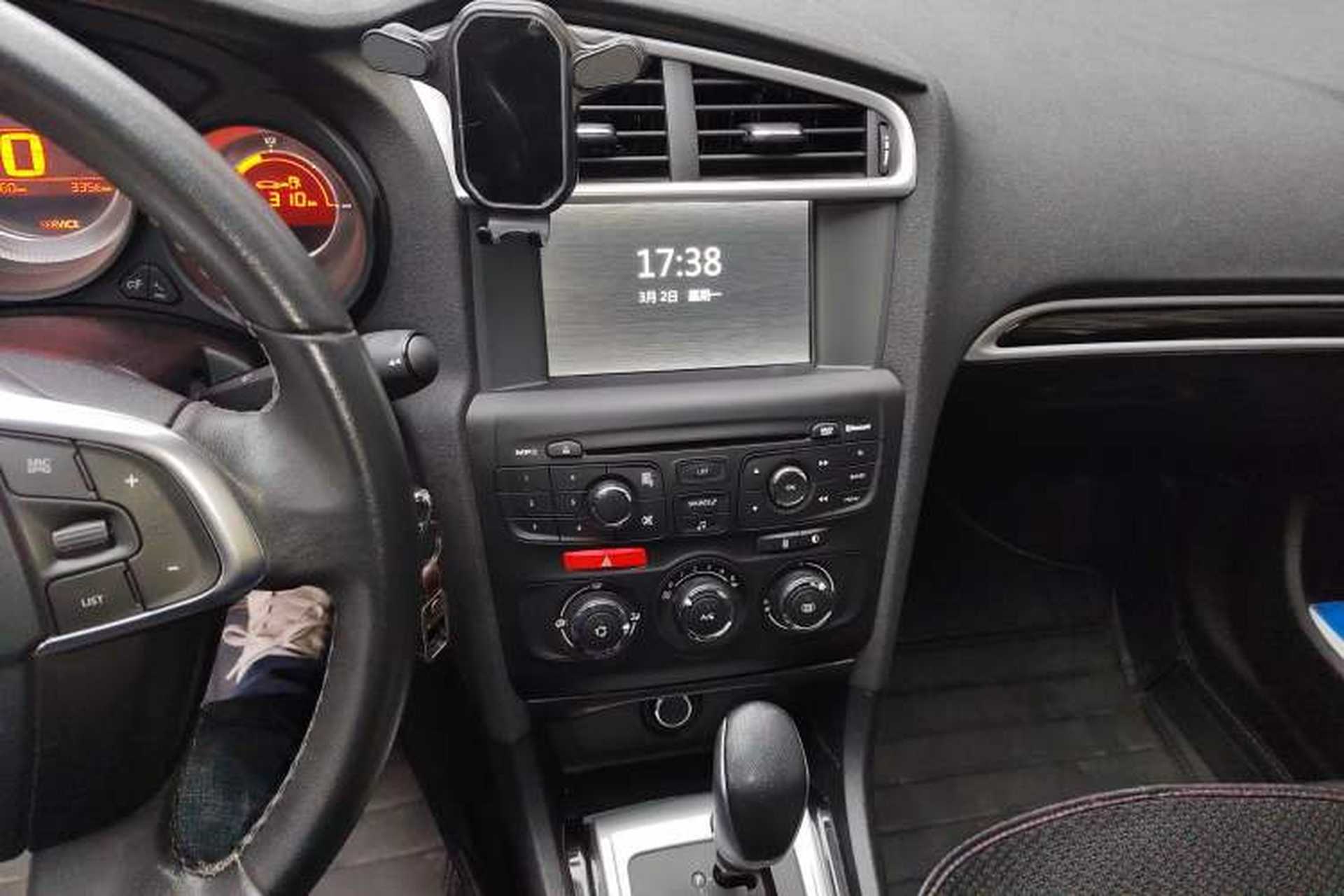 Used Citroen C4L 2015 1.8L Automatic Luxury Edition Audio And AC Panel