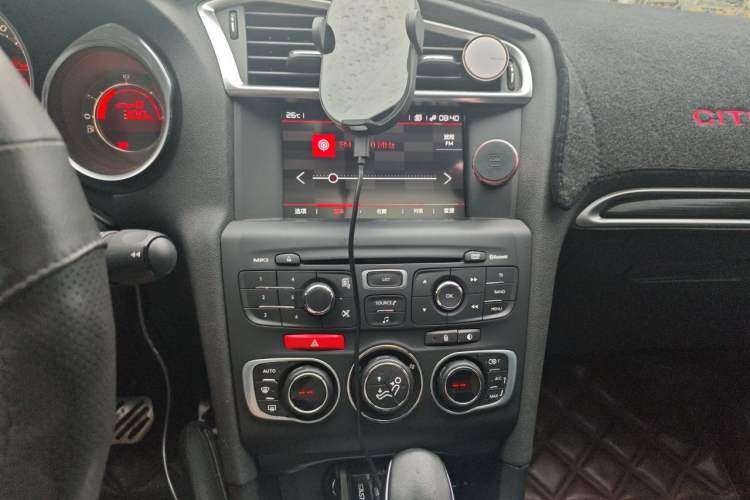 Used Citroen C4L 2015 1.6T Automatic Prestige Edition Audio And AC Panel