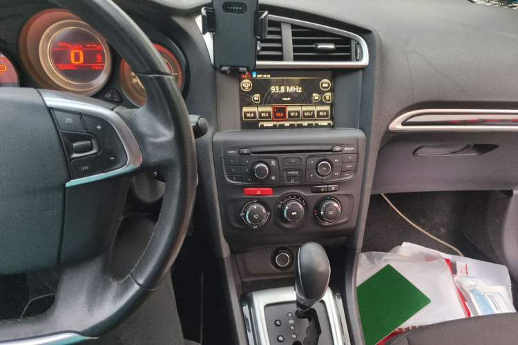 Used Citroen C4L 2015 1.8L Automatic Luxury Edition Audio And AC Panel