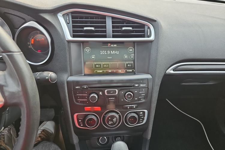 Used Citroen C4L 2015 1.2T Automatic Prestige Edition Audio And AC Panel