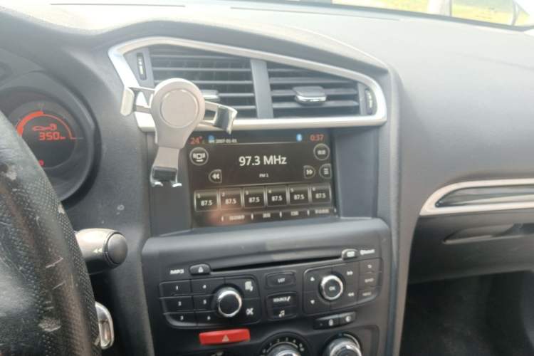 Used Citroen C4L 2015 1.8L Automatic Luxury Edition Audio And AC Panel