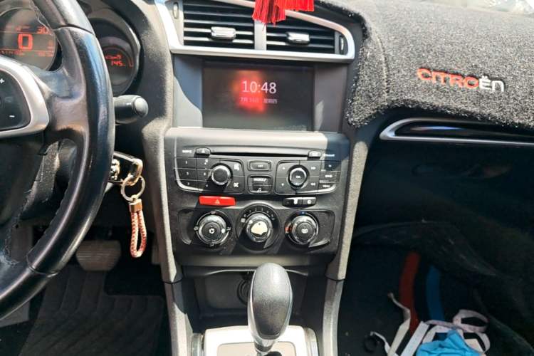 Used Citroen C4L 2015 1.8L Automatic Luxury Edition Audio And AC Panel