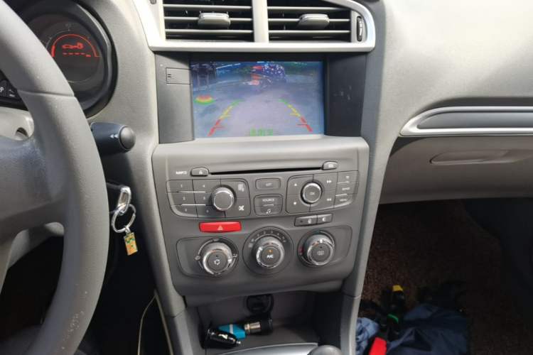Used Citroen C4L 2015 1.8L Automatic Leading Edition Audio And AC Panel