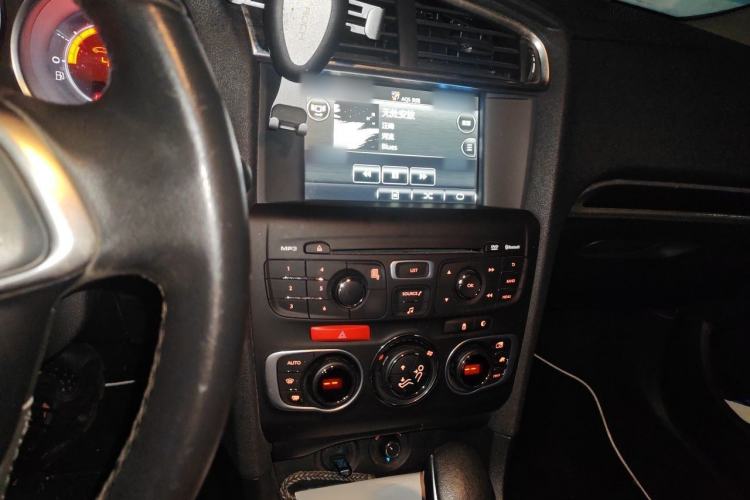 Used Citroen C4L 2015 1.8L Automatic Prestige Edition Audio And AC Panel