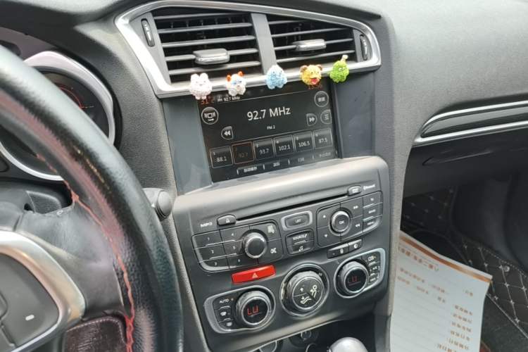 Used Citroen C4L 2015 1.6T Automatic Prestige Edition Audio And AC Panel