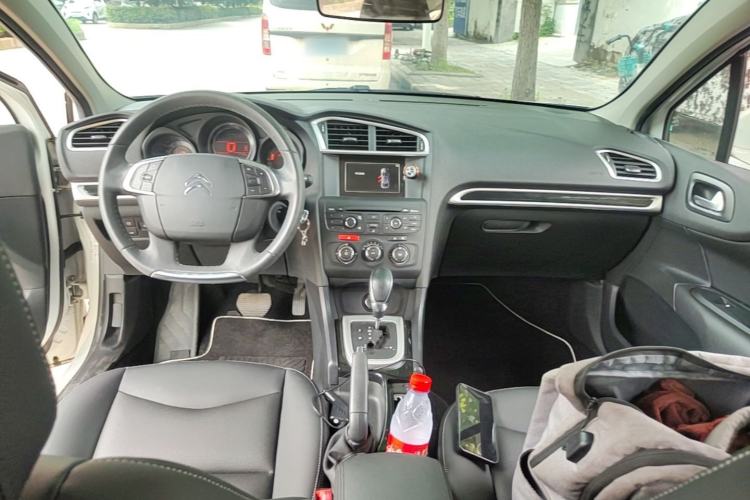Used Citroen C4L 2015 1.2T Automatic Luxury Edition Center Console
