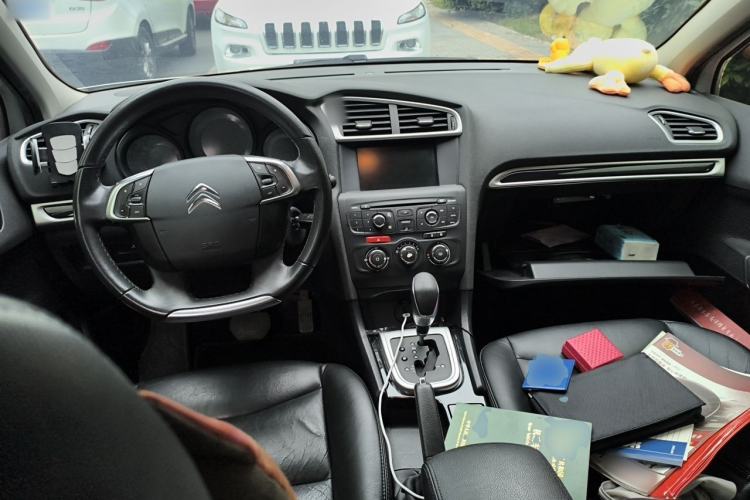 Used Citroen C4L 2015 1.8L Automatic Luxury Edition Center Console