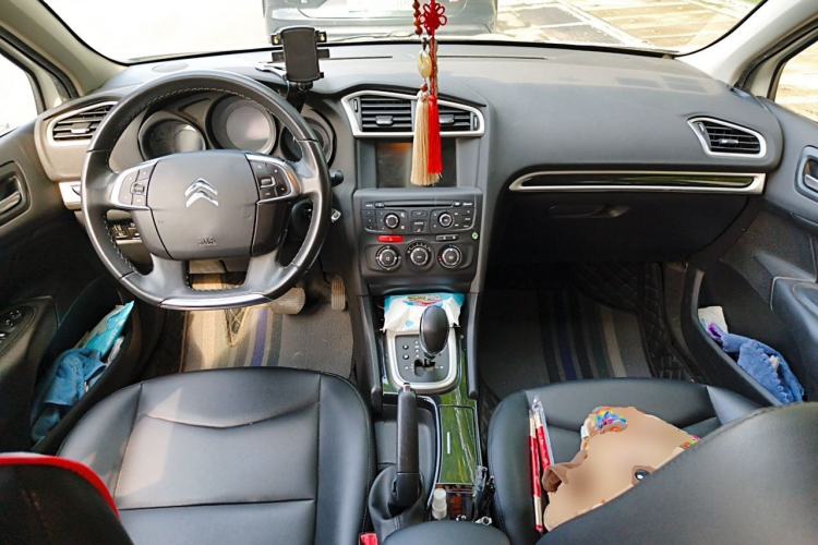 Used Citroen C4L 2015 1.2T Automatic Luxury Edition Center Console