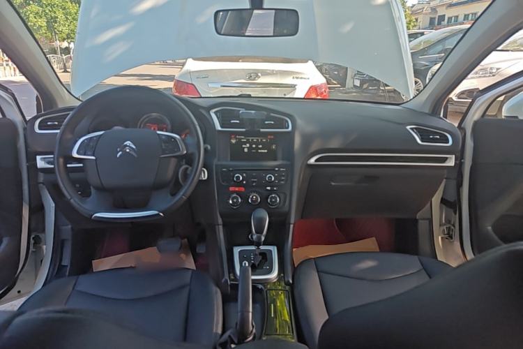 Used Citroen C4L 2015 1.8L Automatic Luxury Edition Center Console