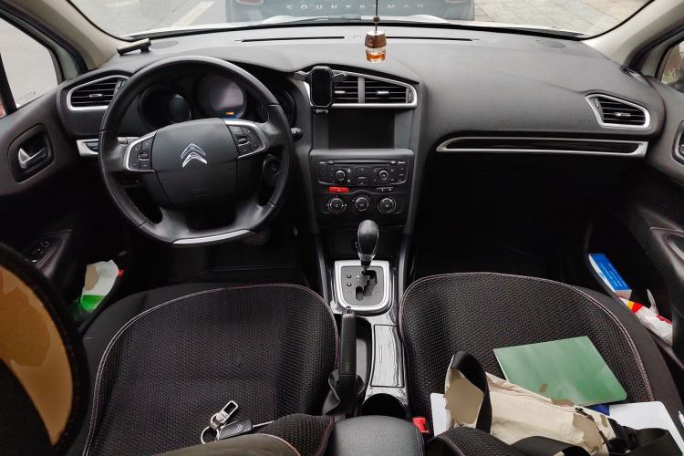Used Citroen C4L 2015 1.8L Automatic Luxury Edition Center Console