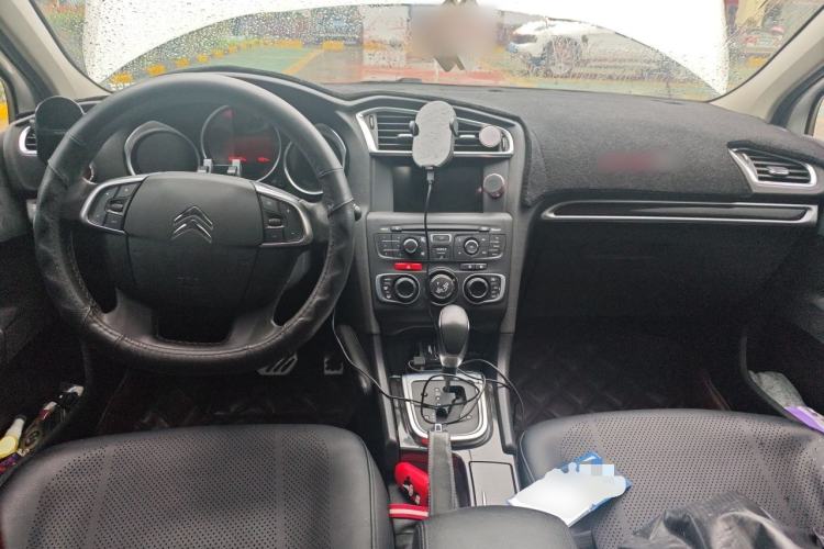 Used Citroen C4L 2015 1.6T Automatic Prestige Edition Center Console