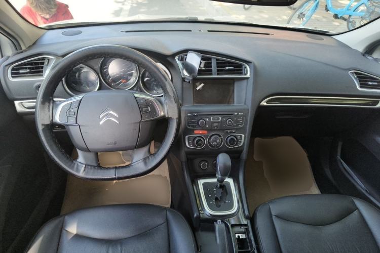 Used Citroen C4L 2015 1.8L Automatic Prestige Edition Center Console
