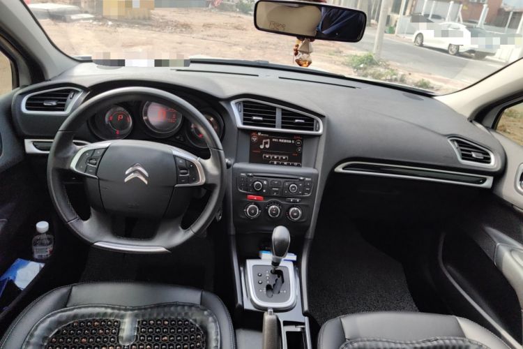 Used Citroen C4L 2015 1.2T Automatic Luxury Edition Center Console