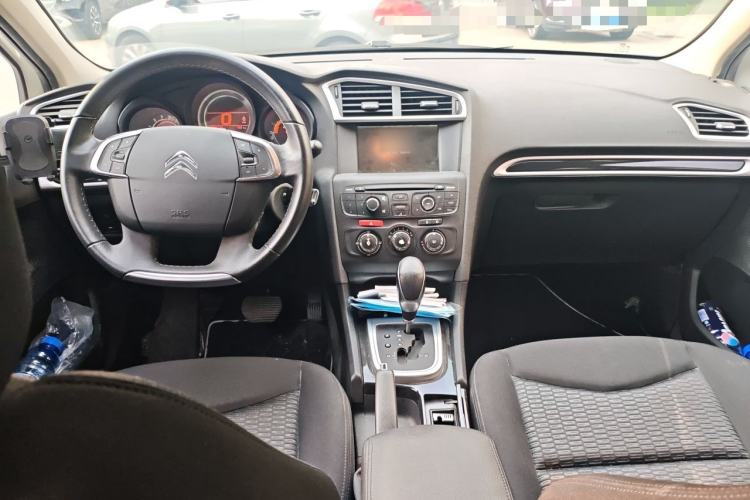 Used Citroen C4L 2015 1.2T Automatic Luxury Edition Center Console