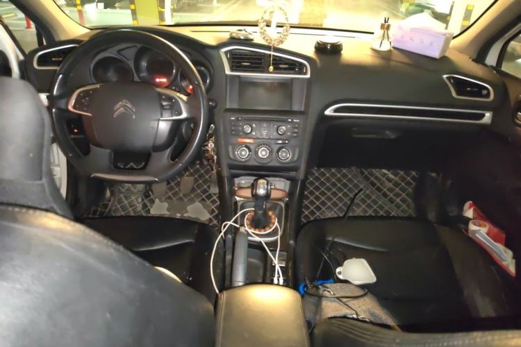 Used Citroen C4L 2015 1.2T Manual Luxury Edition Center Console
