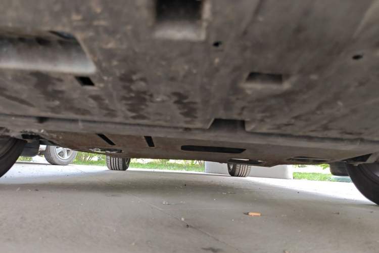 Used Citroen C4L 2015 1.2T Automatic Luxury Edition Chassis Front