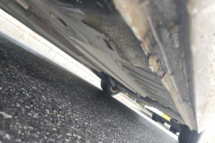 Used Citroen C4L 2015 1.8L Automatic Luxury Edition Chassis Front Left