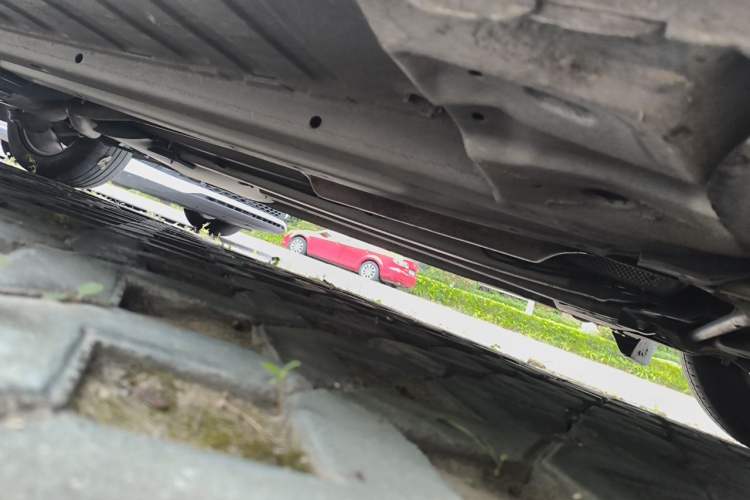 Used Citroen C4L 2015 1.8L Automatic Luxury Edition Chassis Front Right
