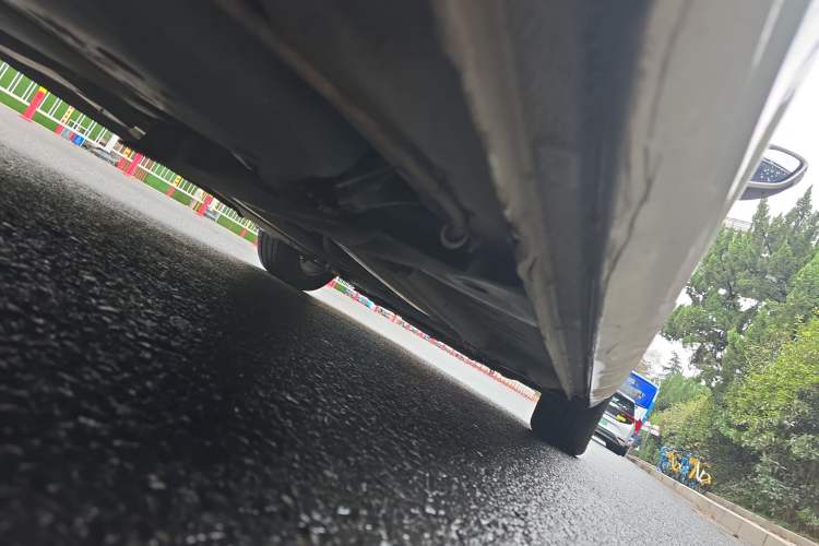 Used Citroen C4L 2015 1.8L Automatic Luxury Edition Chassis Rear Right