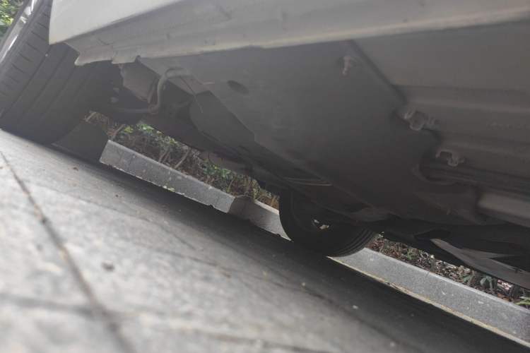Used Citroen C4L 2015 1.8L Automatic Luxury Edition Chassis Rear Right