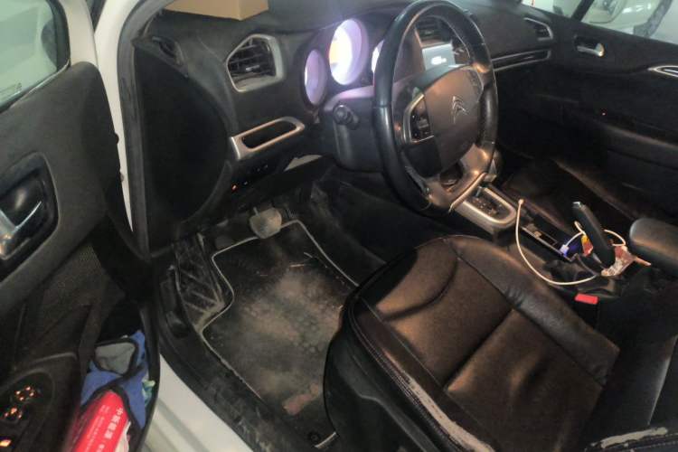 Used Citroen C4L 2015 1.2T Automatic Luxury Edition Driver Seat