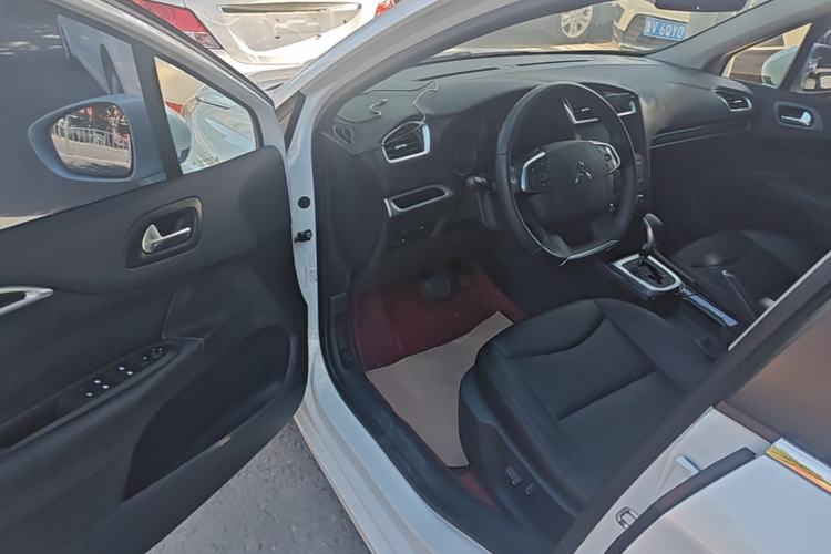 Used Citroen C4L 2015 1.8L Automatic Luxury Edition Driver Seat