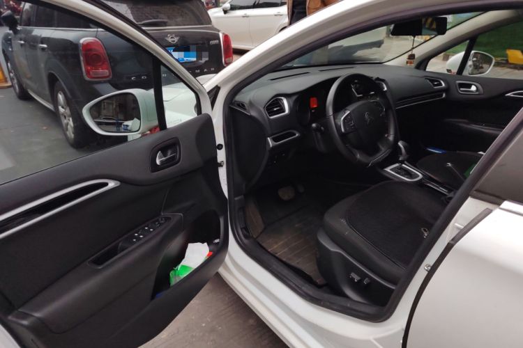 Used Citroen C4L 2015 1.8L Automatic Luxury Edition Driver Seat