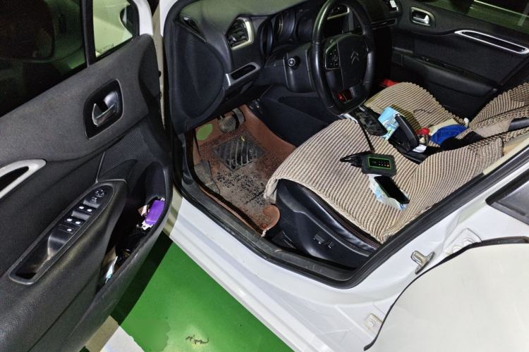 Used Citroen C4L 2015 1.8L Automatic Luxury Edition Driver Seat
