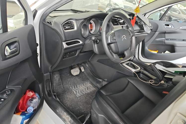 Used Citroen C4L 2015 1.2T Automatic Luxury Edition Driver Seat