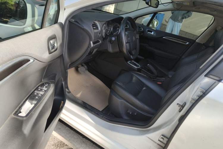 Used Citroen C4L 2015 1.8L Automatic Prestige Edition Driver Seat