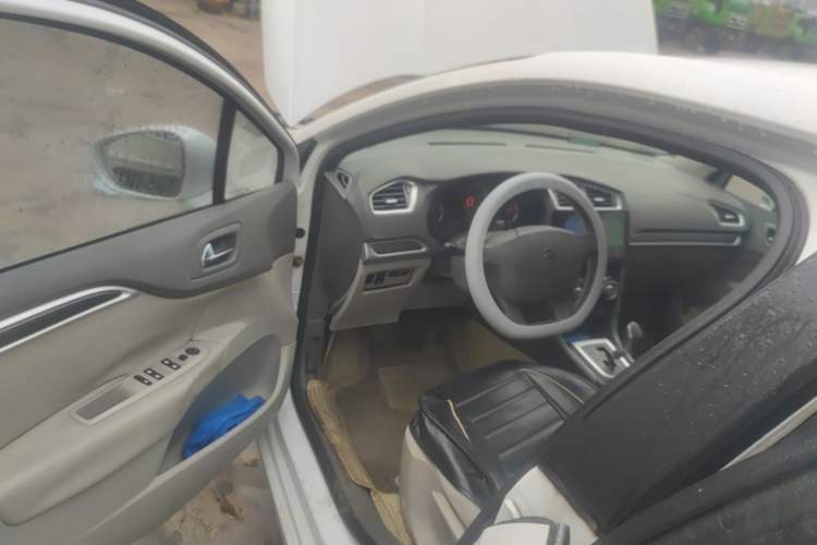 Used Citroen C4L 2015 1.8L Automatic Leading Edition Driver Seat