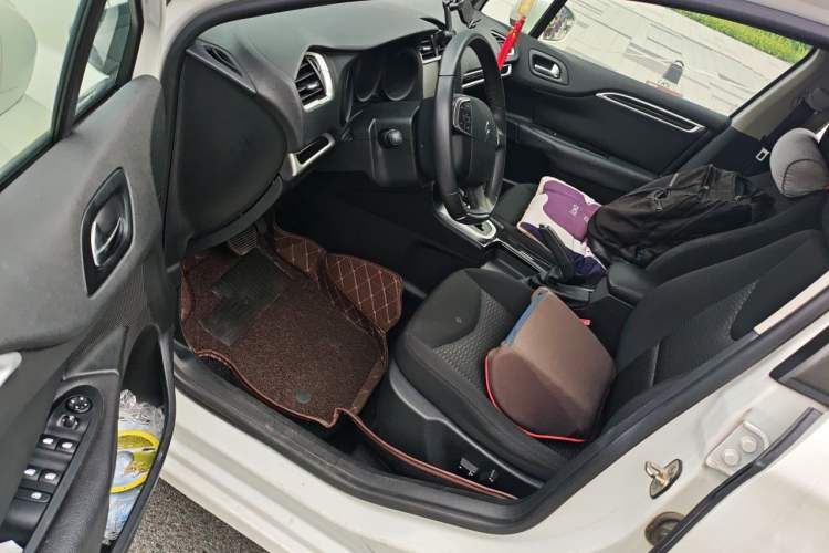 Used Citroen C4L 2015 1.8L Automatic Luxury Edition Driver Seat