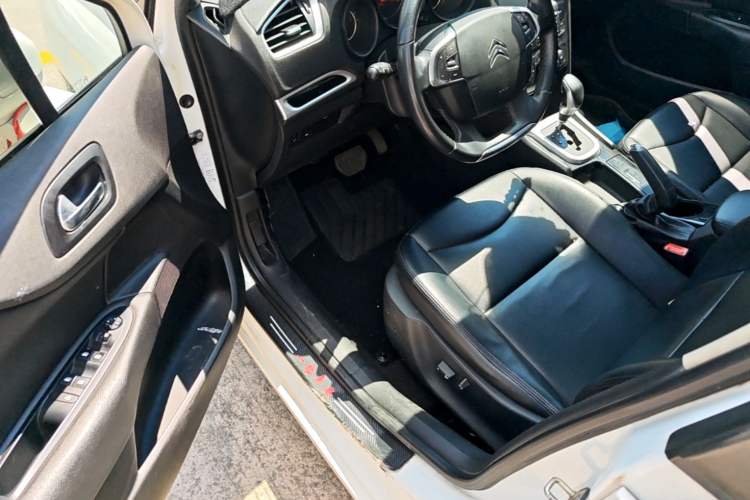 Used Citroen C4L 2015 1.8L Automatic Luxury Edition Driver Seat