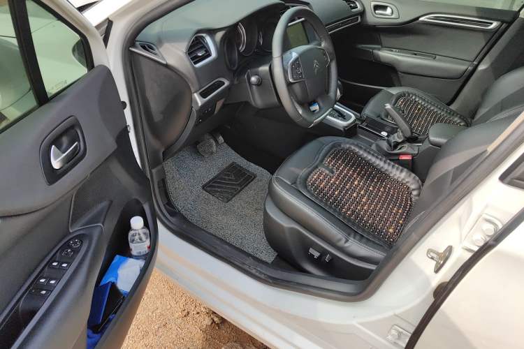 Used Citroen C4L 2015 1.2T Automatic Luxury Edition Driver Seat