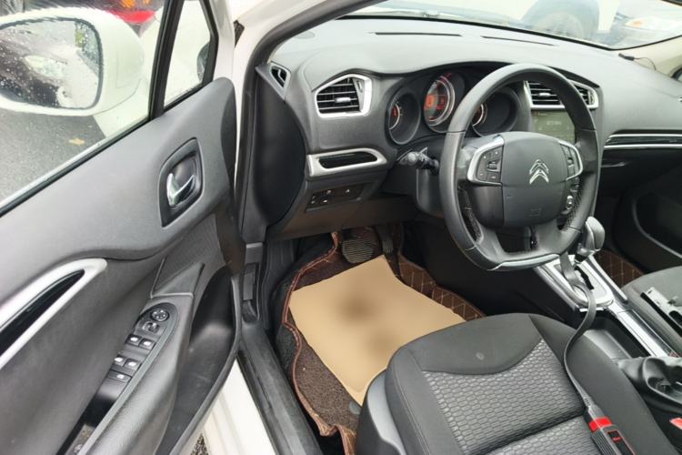 Used Citroen C4L 2015 1.8L Automatic Luxury Edition Driver Seat