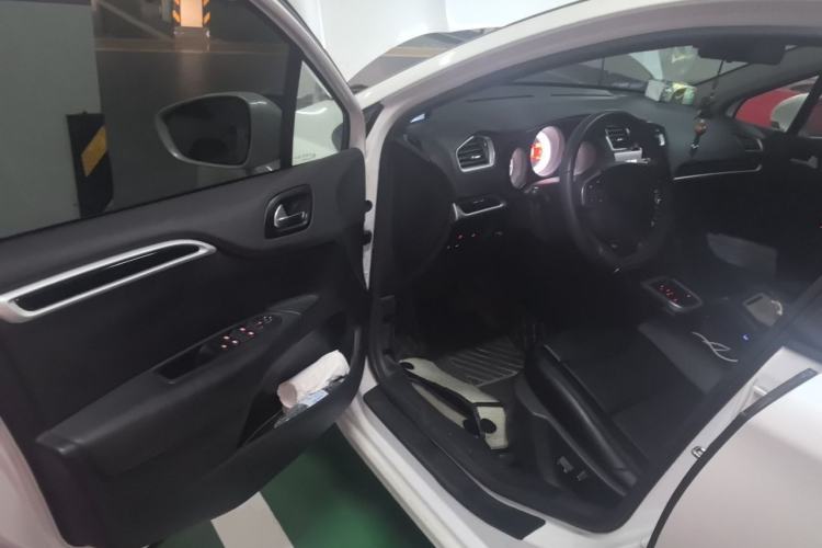 Used Citroen C4L 2015 1.8L Automatic Luxury Edition Driver Seat