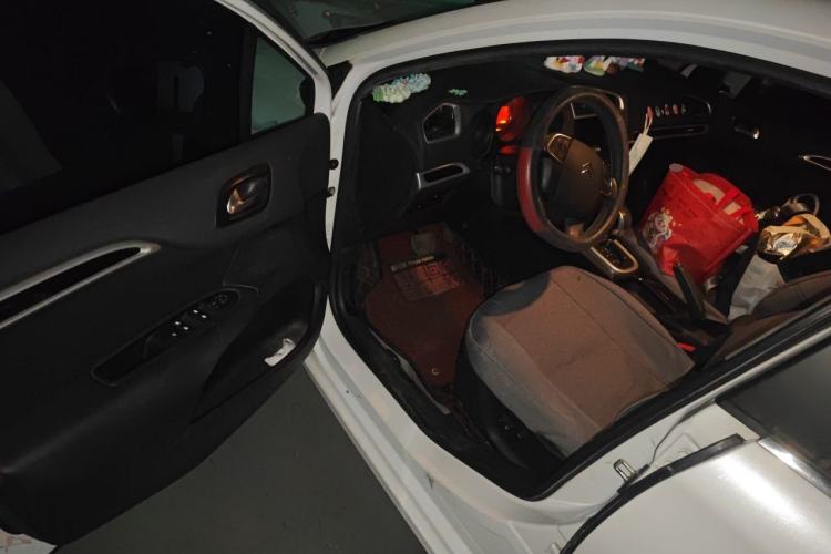 Used Citroen C4L 2015 1.8L Automatic Luxury Edition Driver Seat