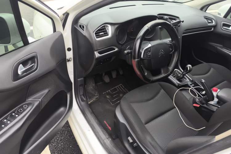 Used Citroen C4L 2015 1.2T Manual Luxury Edition Driver Seat