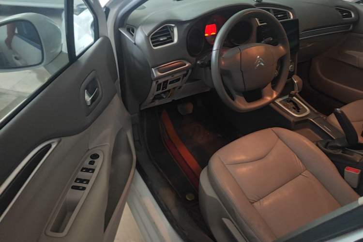 Used Citroen C4L 2015 1.8L Automatic Leading Edition Driver Seat