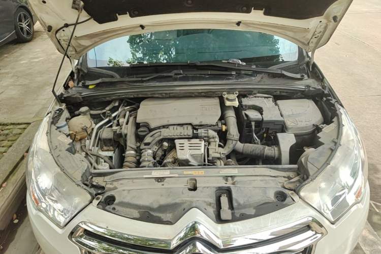 Used Citroen C4L 2015 1.2T Automatic Luxury Edition Engine Bay