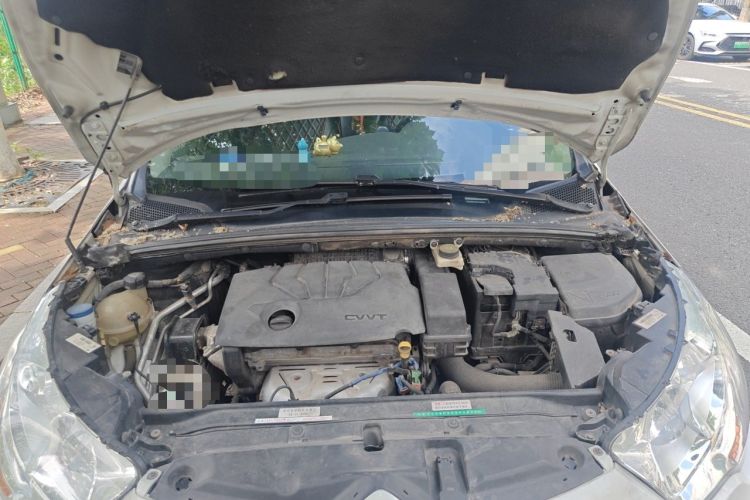 Used Citroen C4L 2015 1.8L Automatic Luxury Edition Engine Bay