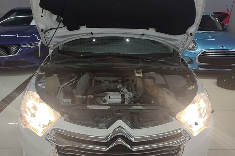 Used Citroen C4L 2015 1.6T Automatic Prestige Edition Engine Bay