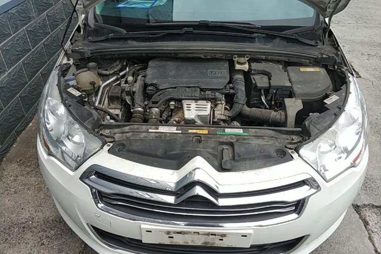 Used Citroen C4L 2015 1.2T Automatic Luxury Edition Engine Bay