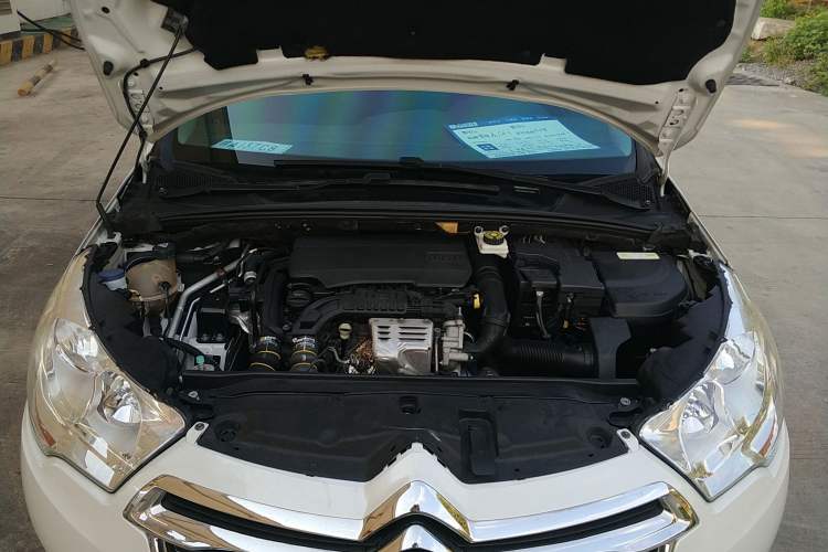 Used Citroen C4L 2015 1.2T Automatic Luxury Edition Engine Bay