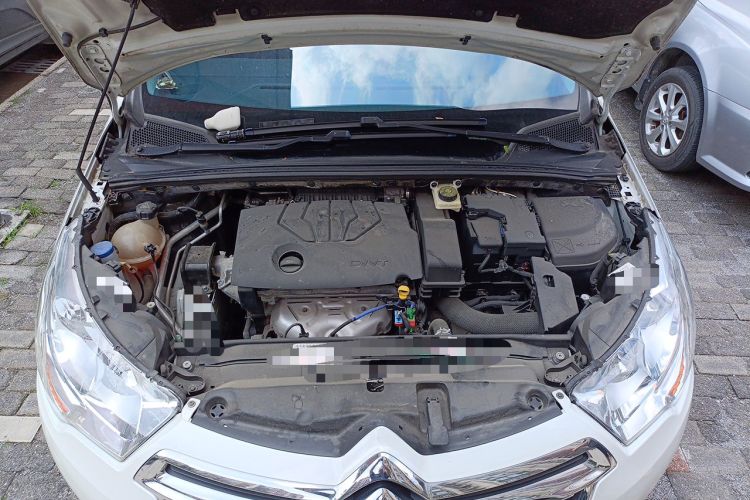 Used Citroen C4L 2015 1.8L Automatic Prestige Edition Engine Bay