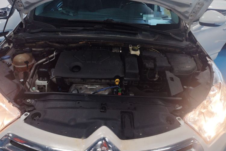 Used Citroen C4L 2015 1.8L Automatic Prestige Edition Engine Bay