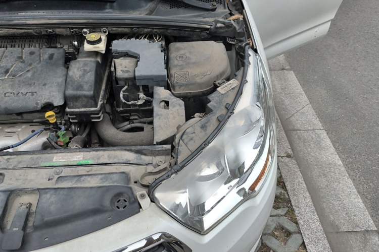 Used Citroen C4L 2015 1.8L Automatic Luxury Edition Engine Bay Left