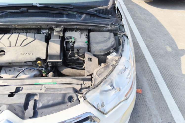 Used Citroen C4L 2015 1.8L Automatic Luxury Edition Engine Bay Left