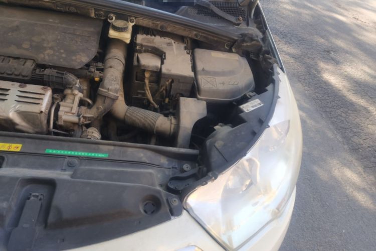 Used Citroen C4L 2015 1.2T Automatic Luxury Edition Engine Bay Left
