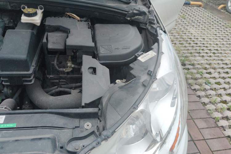 Used Citroen C4L 2015 1.8L Automatic Luxury Edition Engine Bay Left